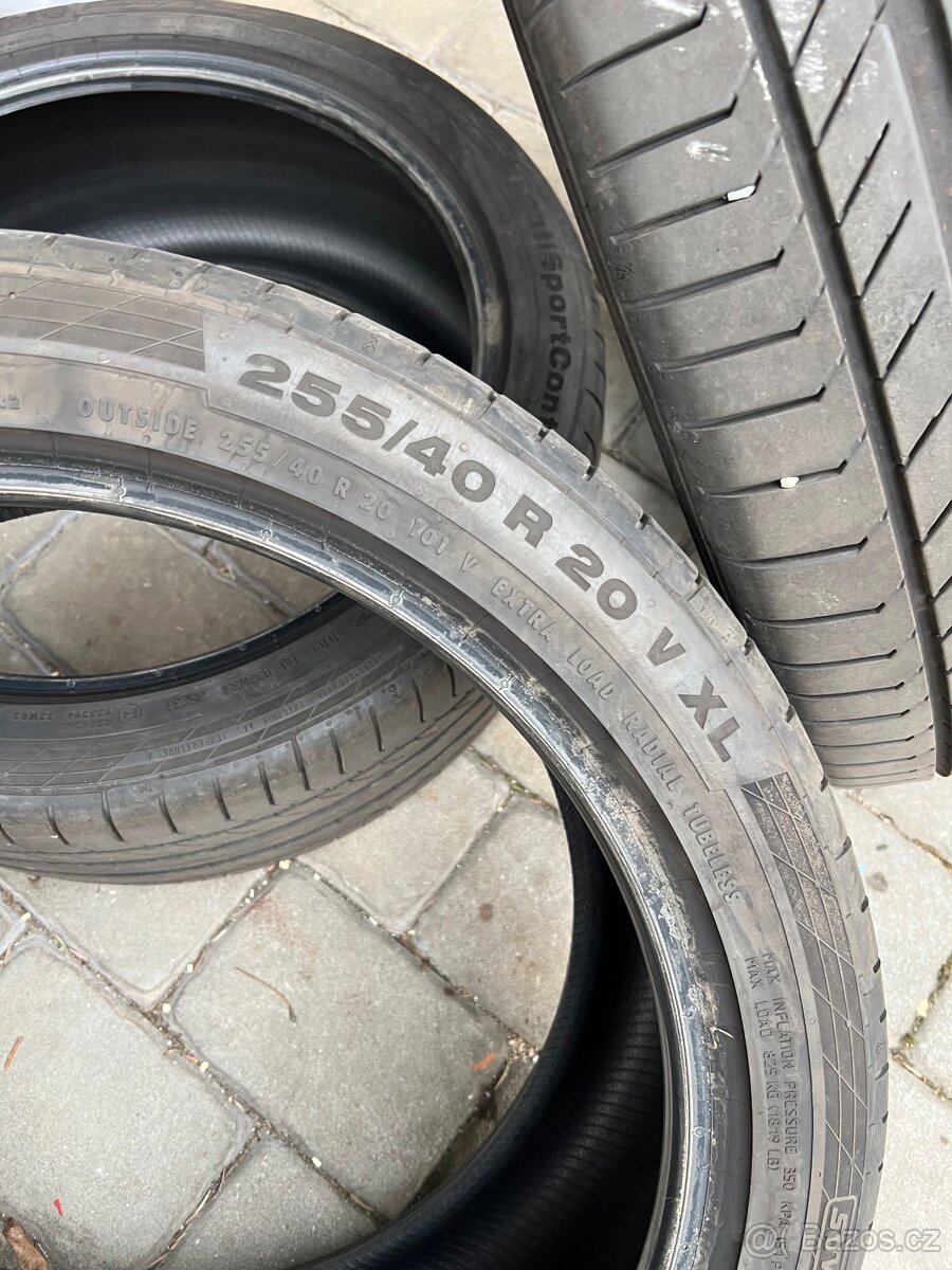 255/40 R20 Continental