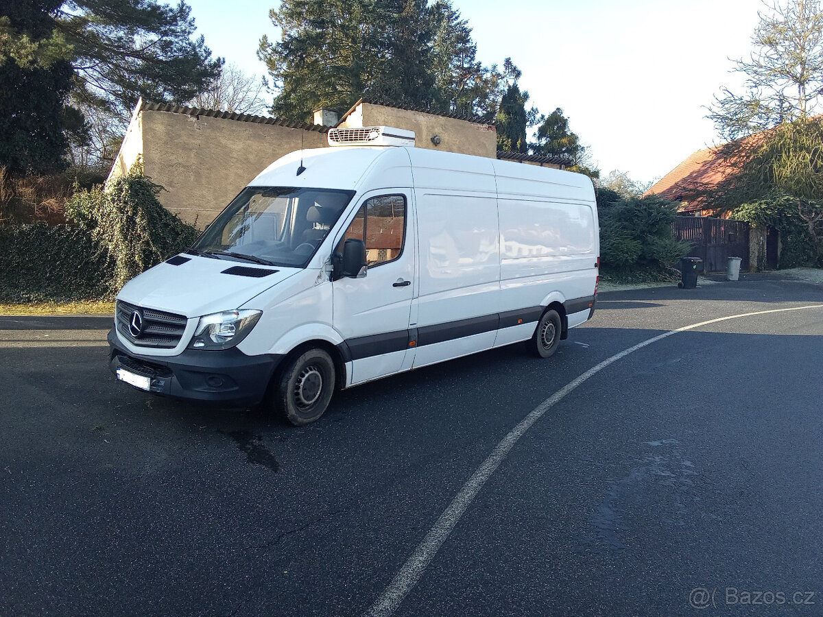 Prodám svého pracanta jmenuje se Mercedes Sprinter maxi 2.2