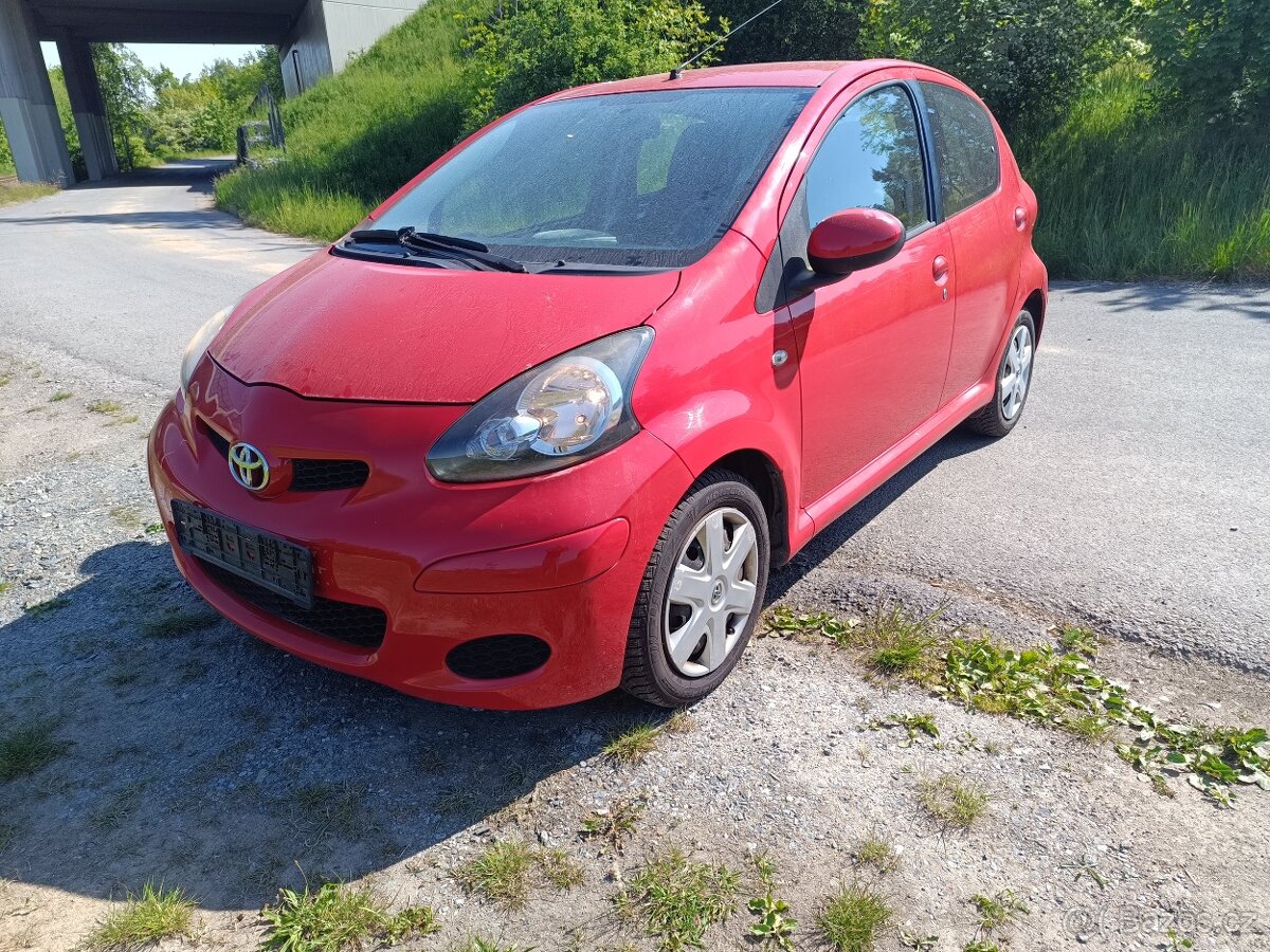 Aygo 2009 1.0i klima 178tkm 5.dveř