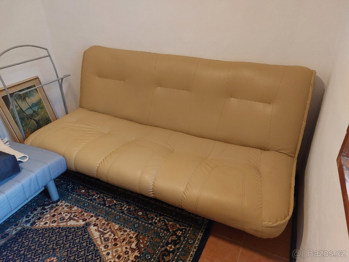 Rozkládací koženková sedačka