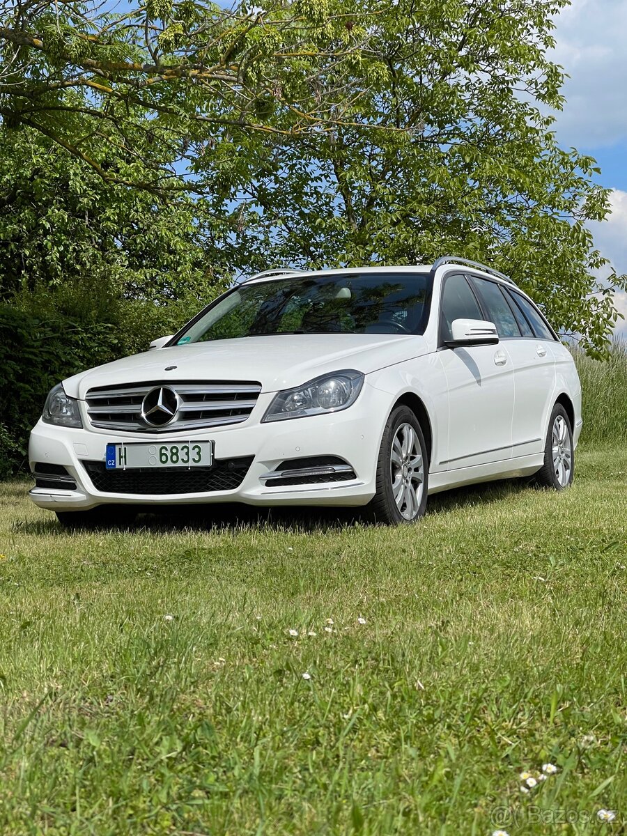 Mercedes C250 4MATIC Avantgarde, 150 kW, po servisu