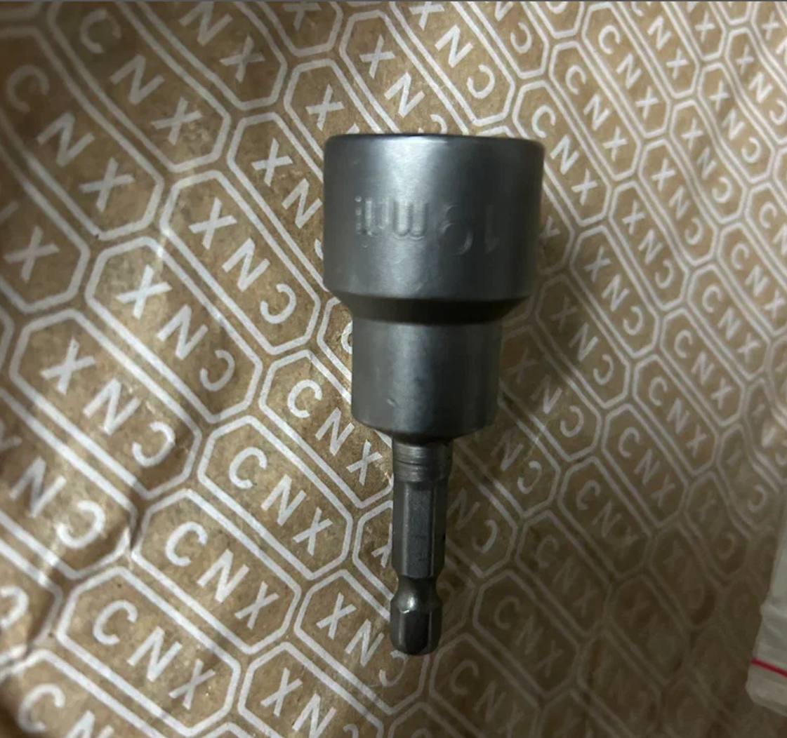 Nástrčný klíč. Velikost: 19 mm