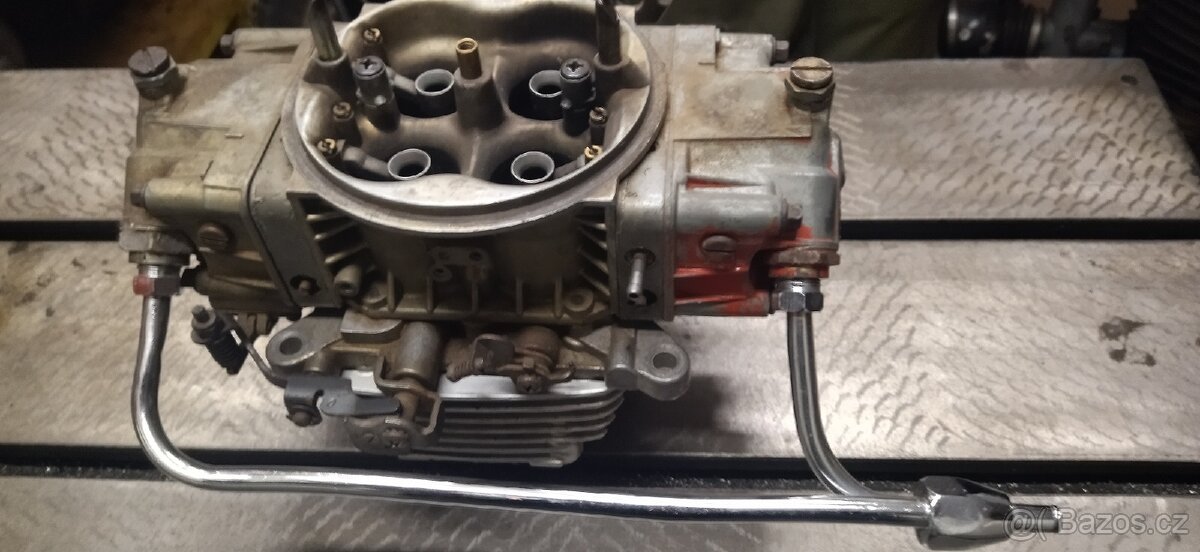 Holley karburátor 750 cfm