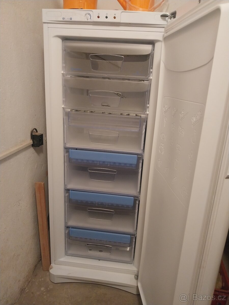 Mrazák Indesit
