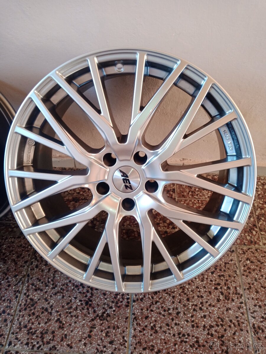 AEZ Panama high gloss Alu kolo 8x19 5x112 ET21 CB66.6