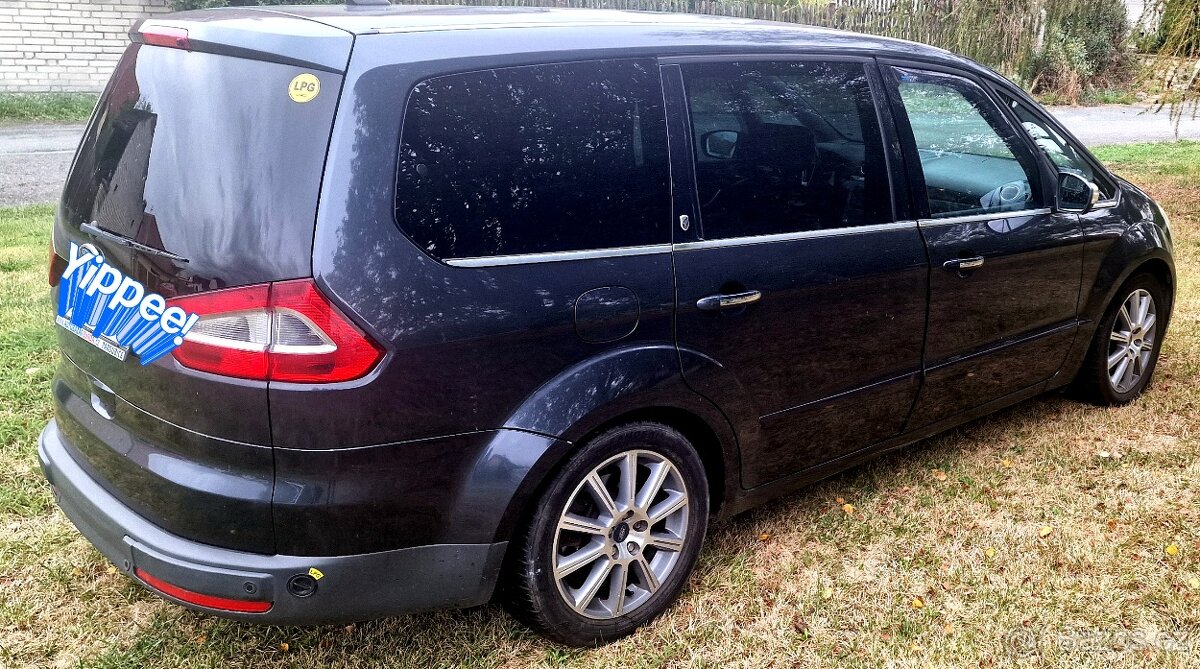 Ford Galaxy 2,3 GHIA benzin+LPG, automat, 7 míst