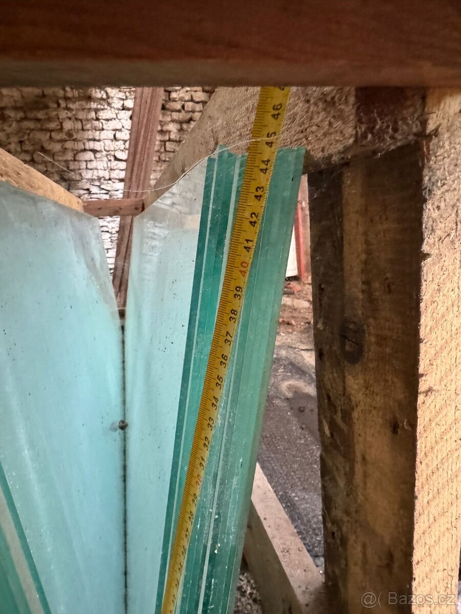sklo na skleník 149,5 x 44,5 - 24ks á 100kč