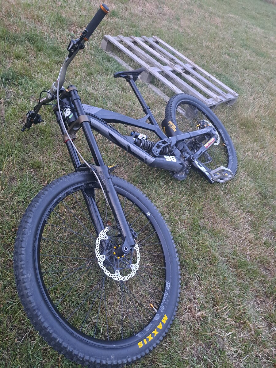 Sjezdové Kolo Yt Tues 2017