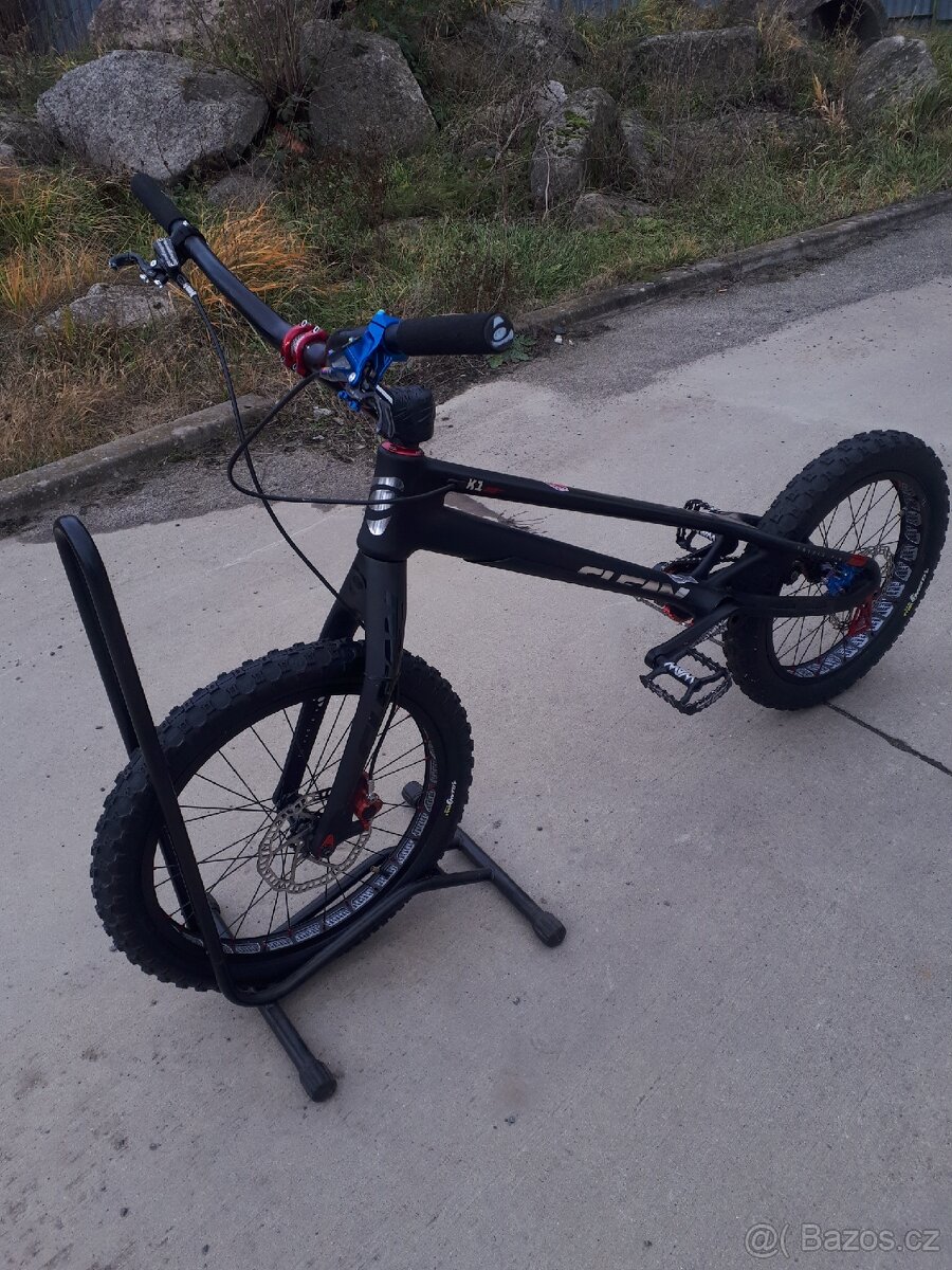 Trialové kolo Clean K1