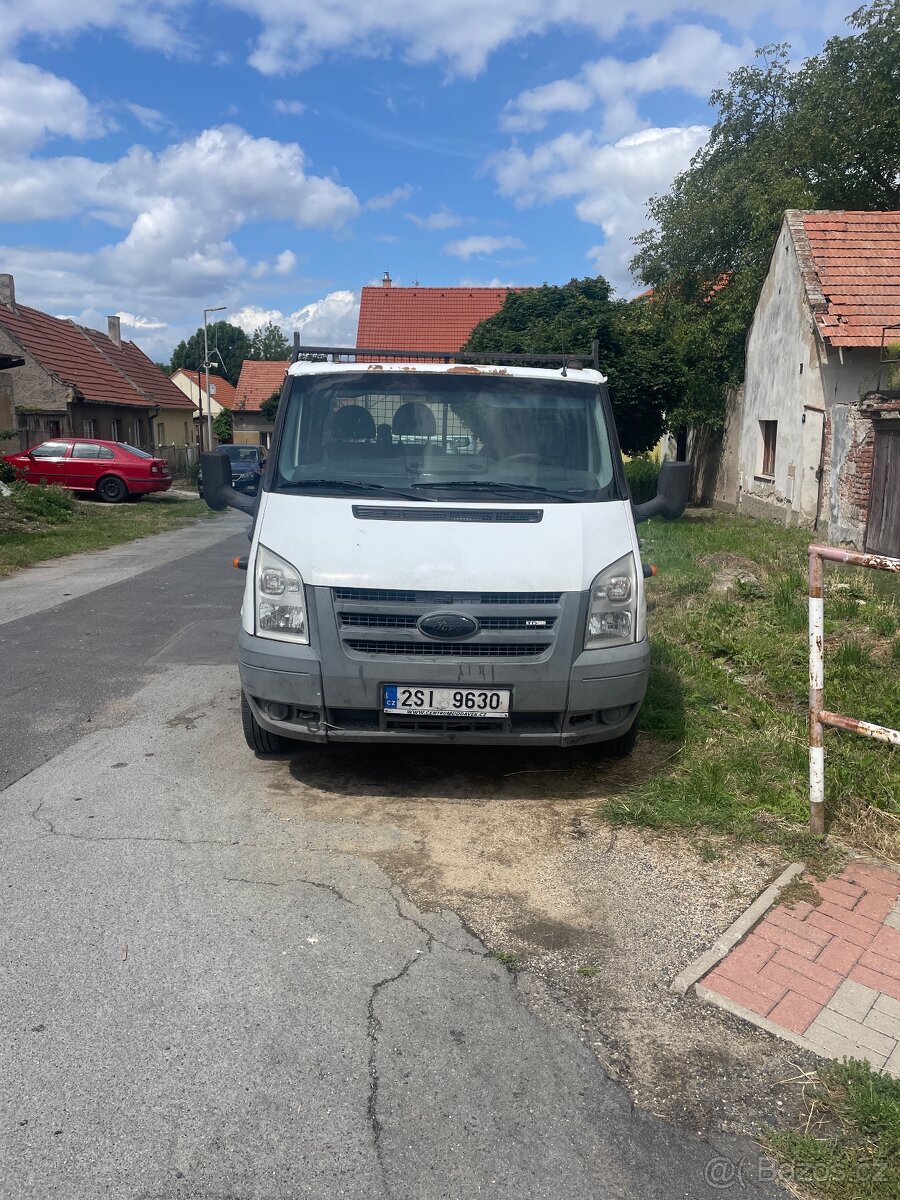 Ford transit 2.4 Tdci ,Tuplaky r.v 2007