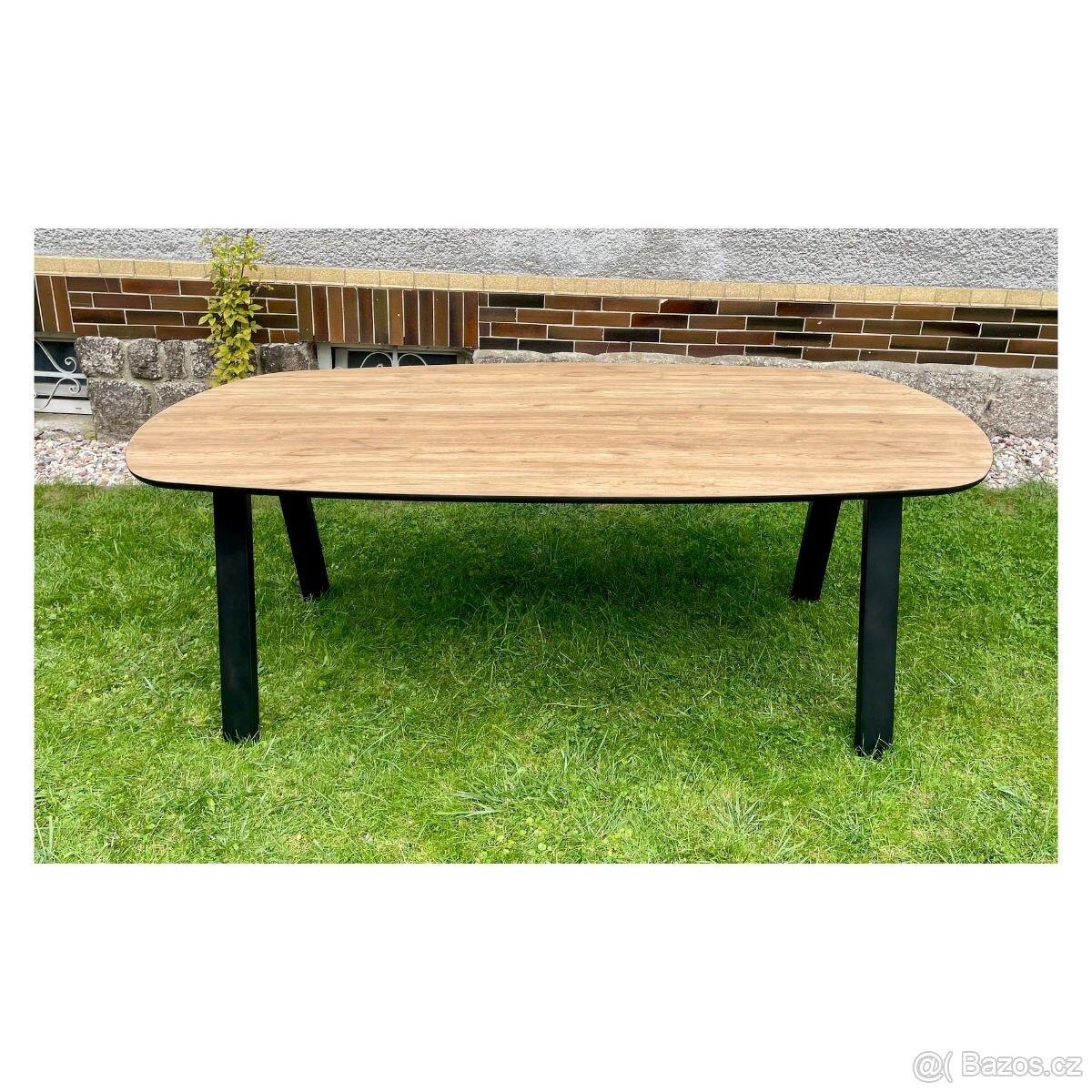 Masivní jídelní stůl - Kenia 210 cm