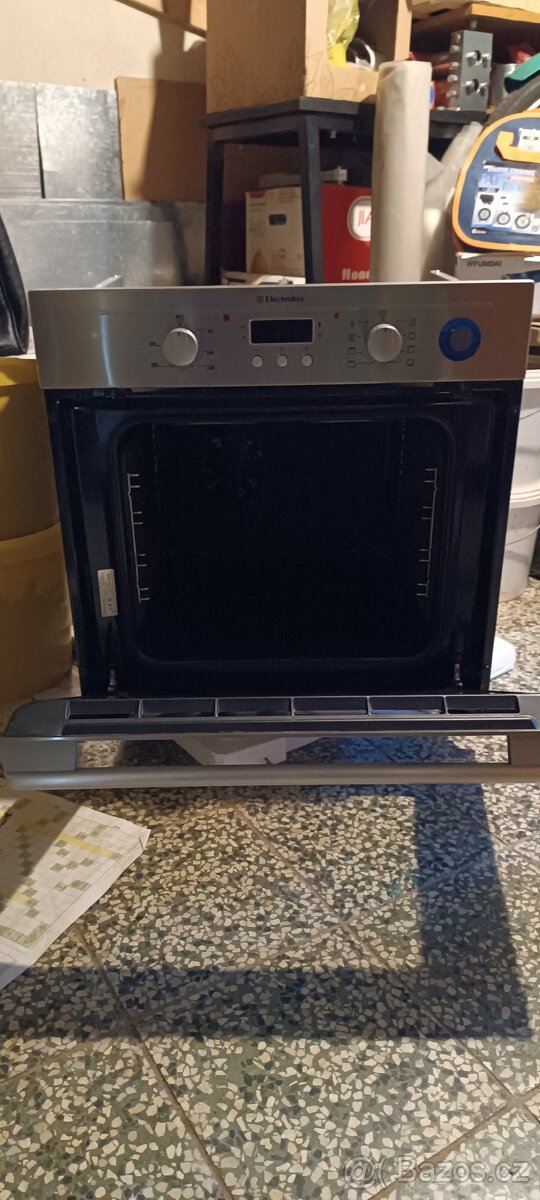 Horkovzdušná trouba