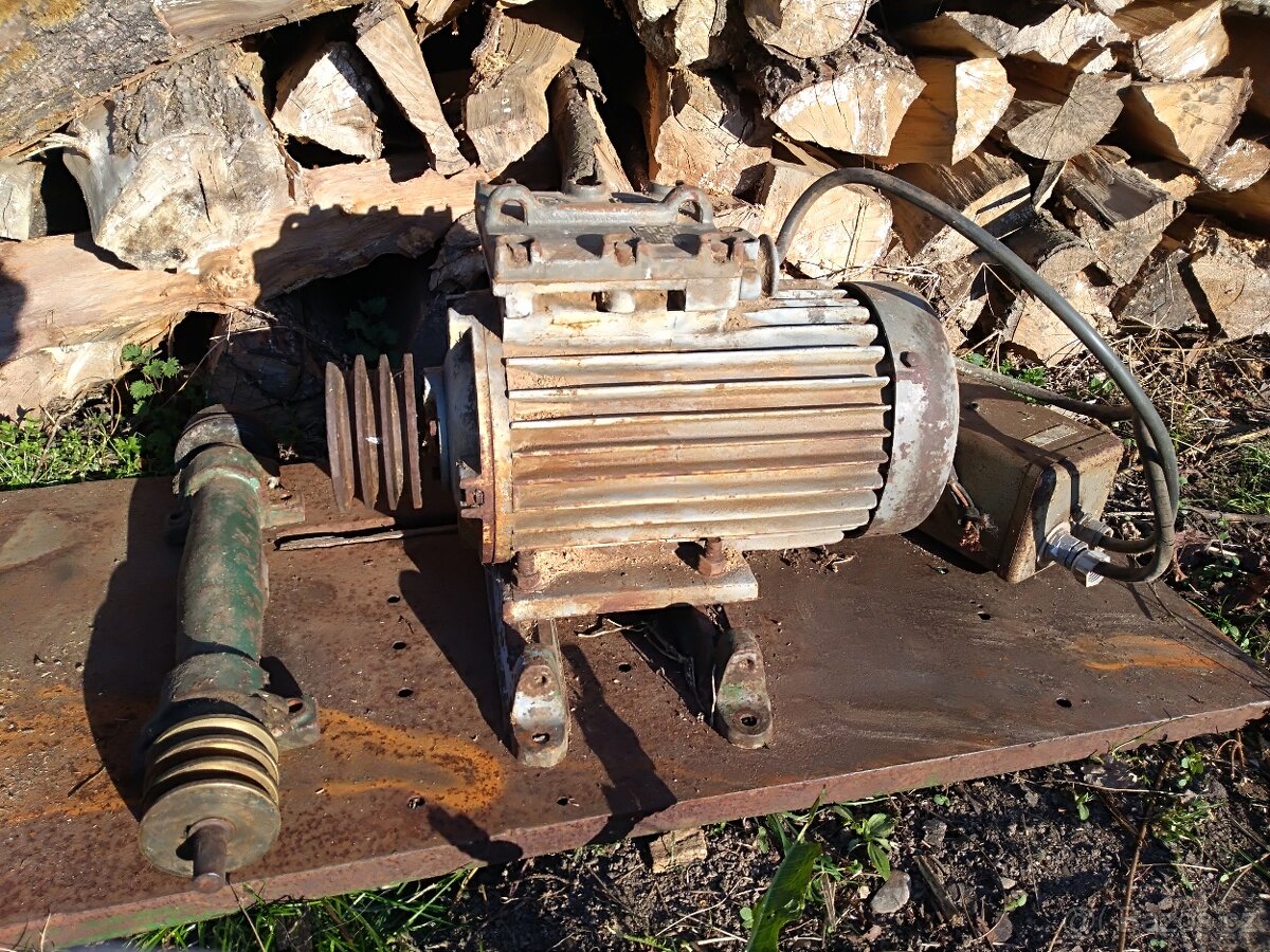 Elektromotor 7, 5 kW, hřídel na cirkulárku