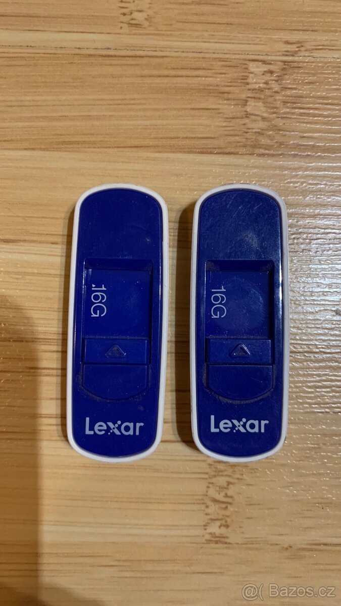 2x USB flash disk Lexar 16 GB s posuvným konektorem