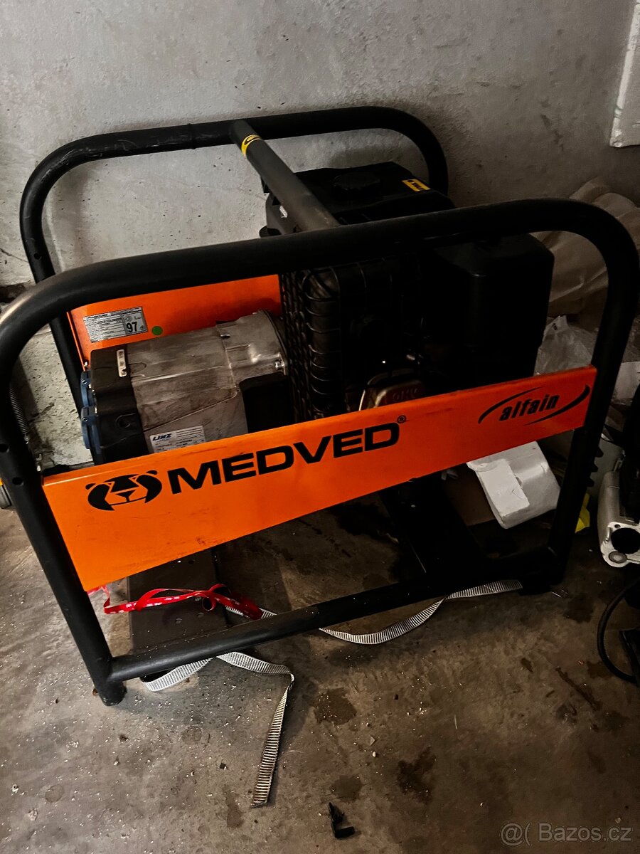 Medved skoro nová elektrocentrála 5kW