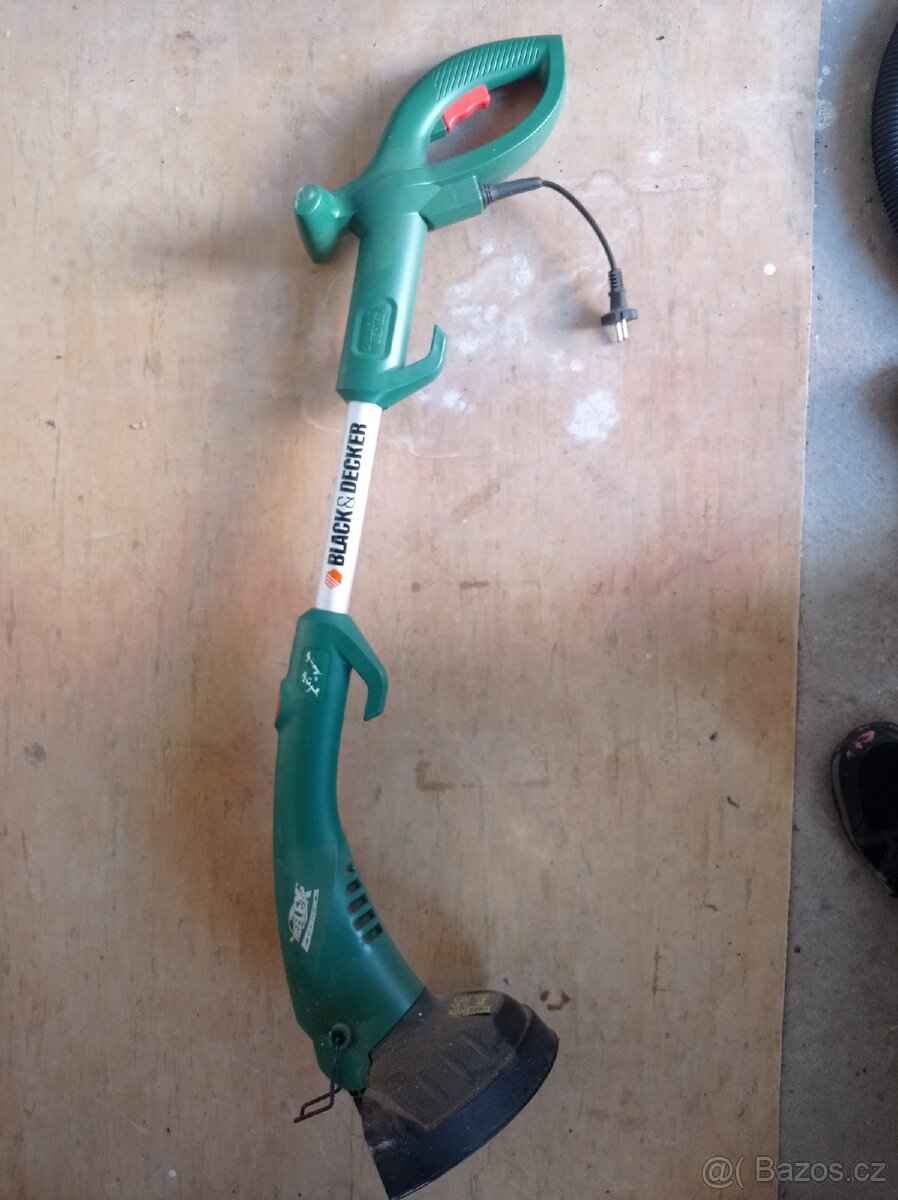 Elektrická strunová sekačka