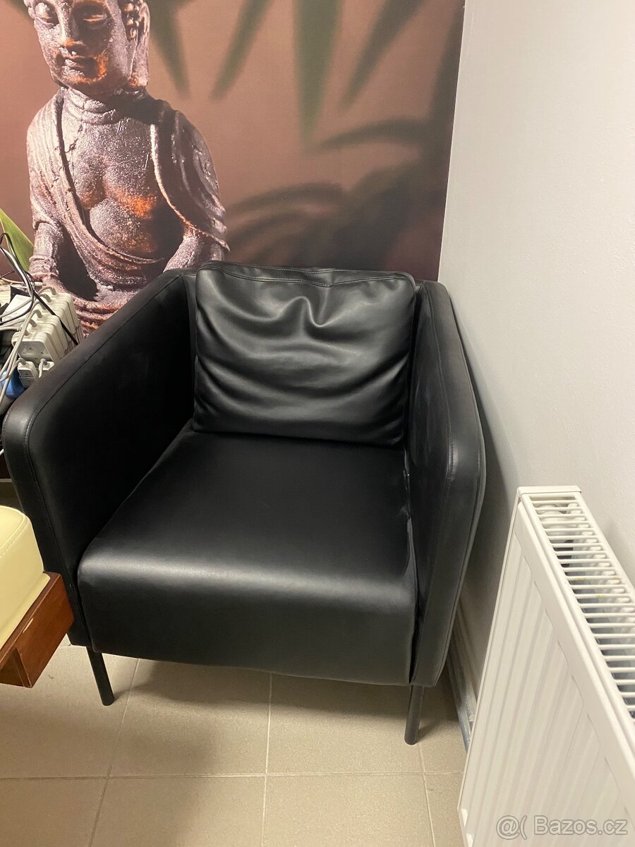 Kožené křeslo