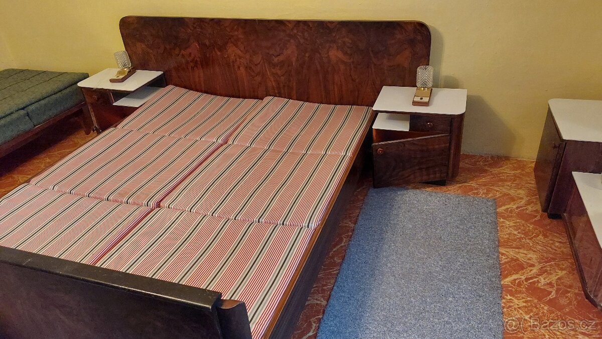 Stará retro ložnice