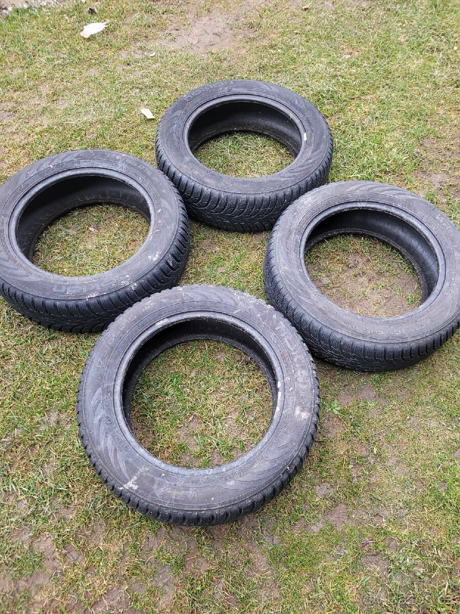 Zimní pneu 175/65/15