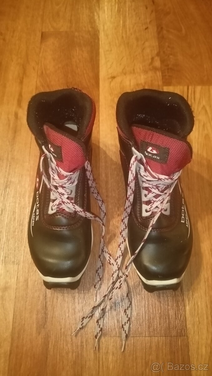 Běžecké boty Botas, EU 35, SNS