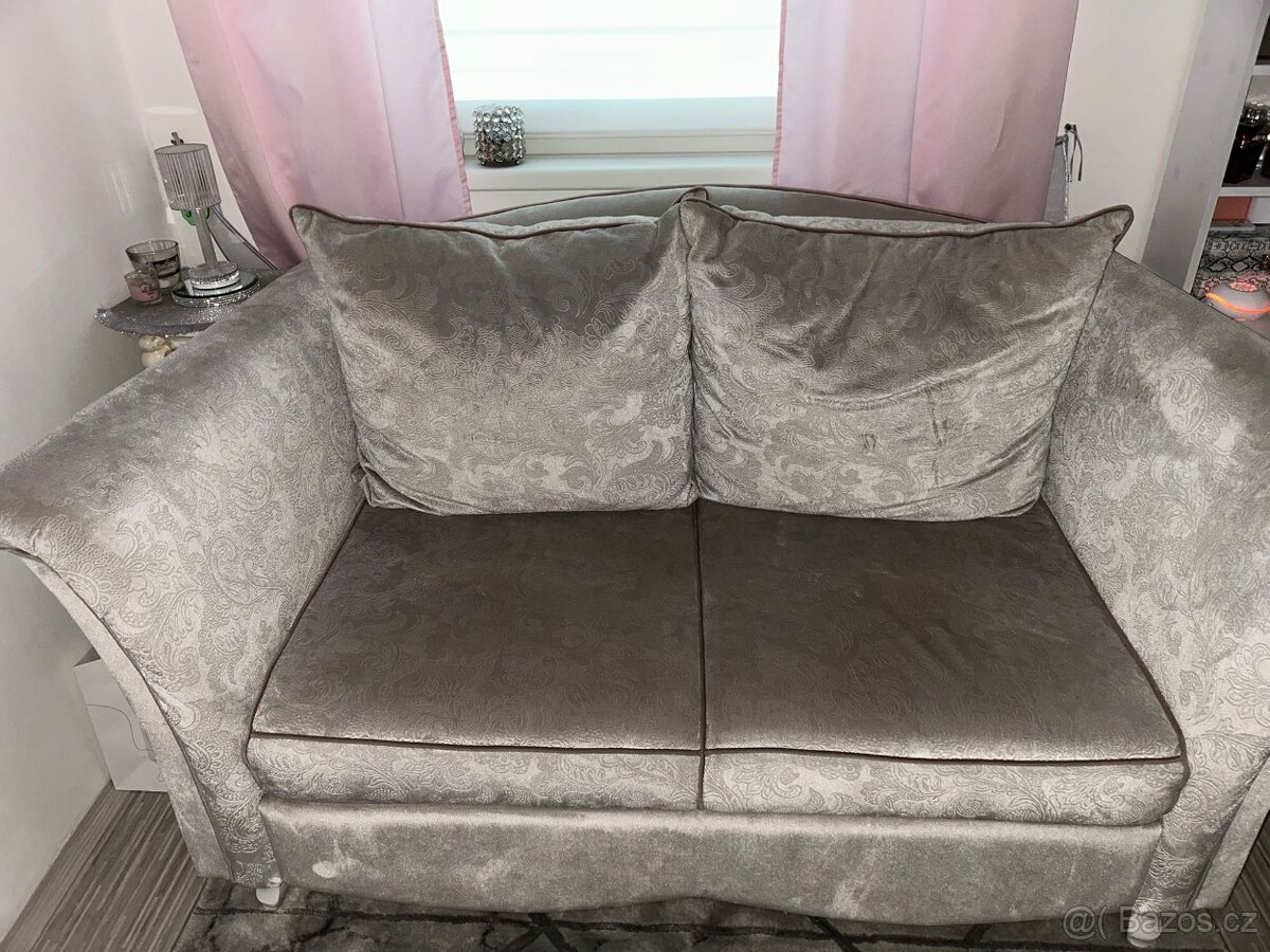 Luxusní rozkládací gauč