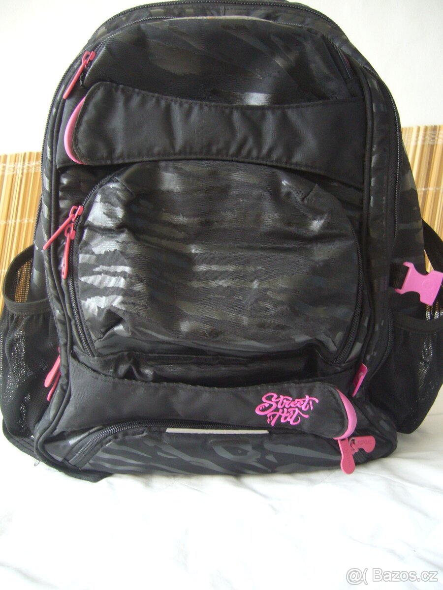 Prodám 2 studentské batohy