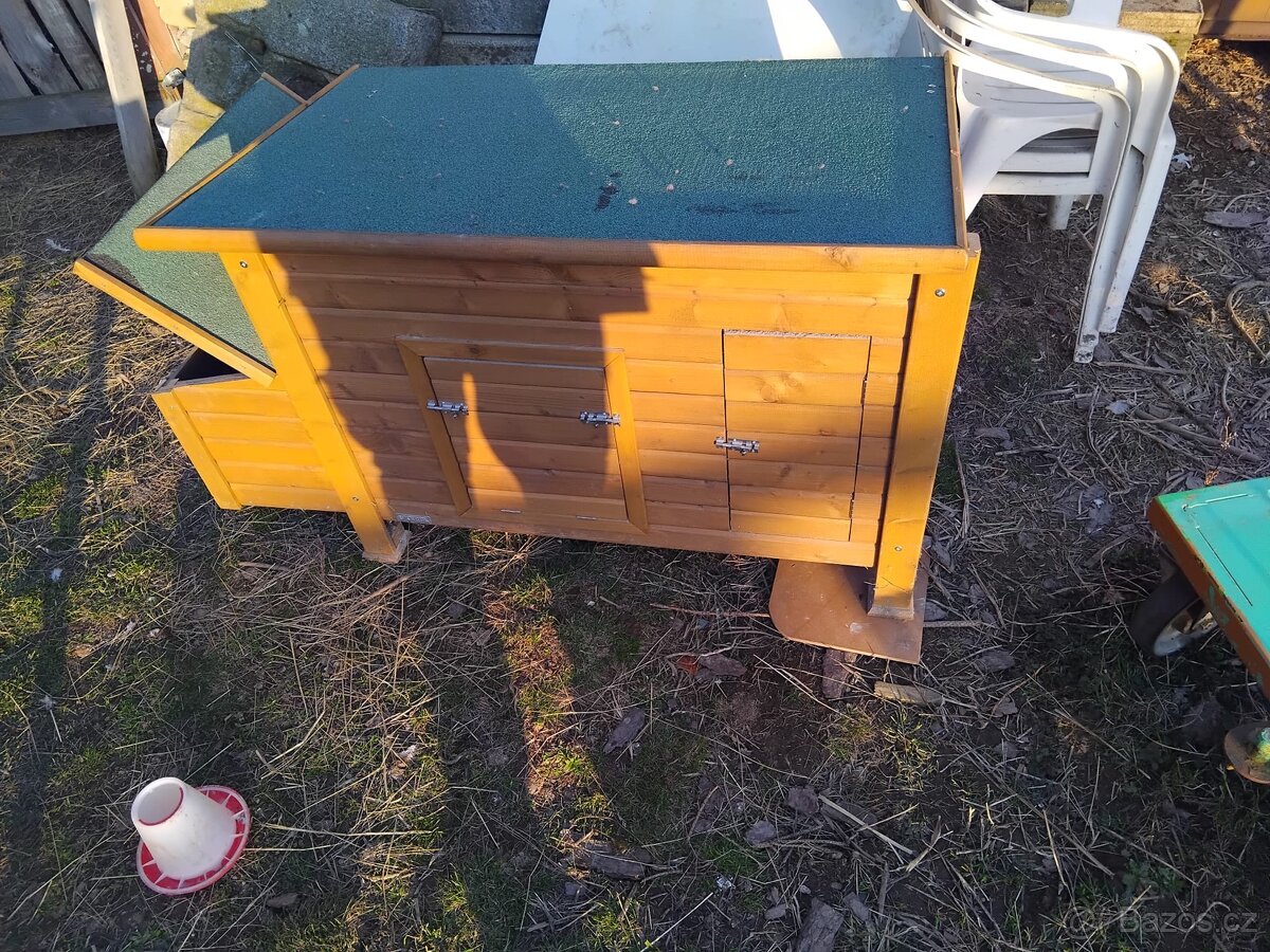 Kurník pro 8 slepic