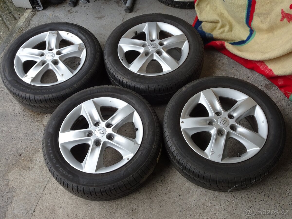 Kia Ceed – kola (alu. disky+pneu 205/55 R16)