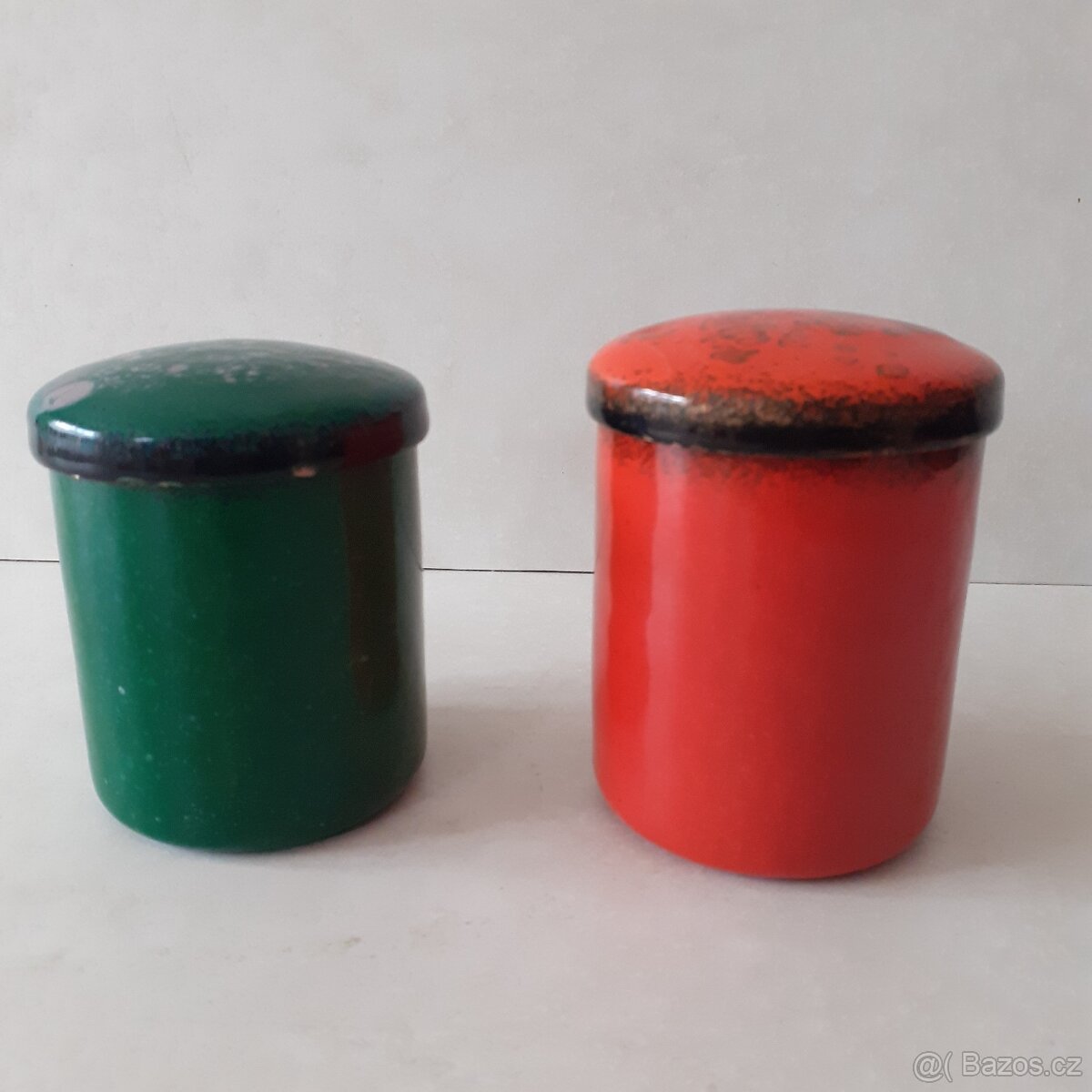 dekorativní kovové dózy s víčkem - barevný smalt
