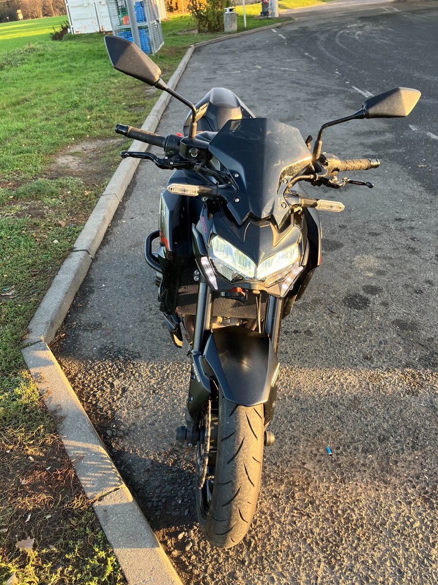 Kawasaki Z900, r.v. 2020, plus bonus Cestovní sada