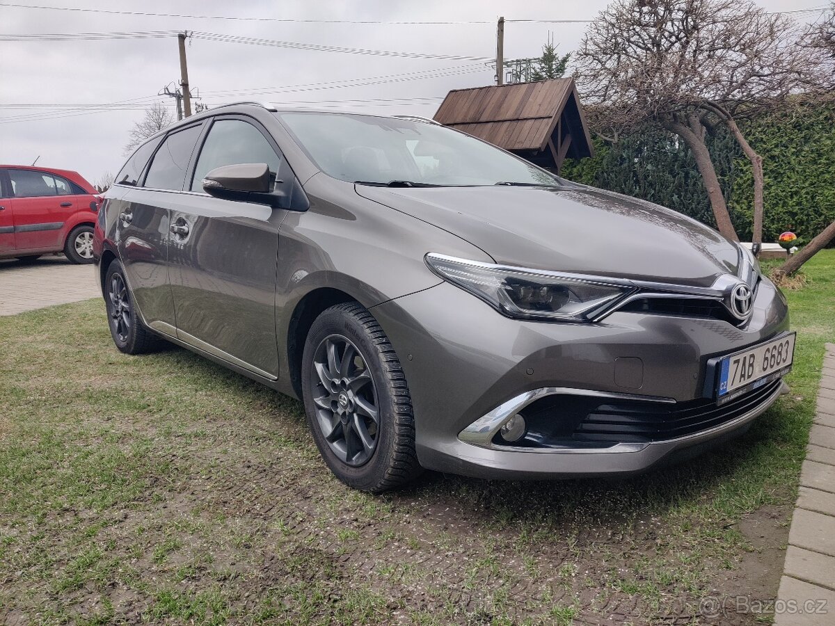 Toyota Auris Touring Sport 1.6 valvematic Executive