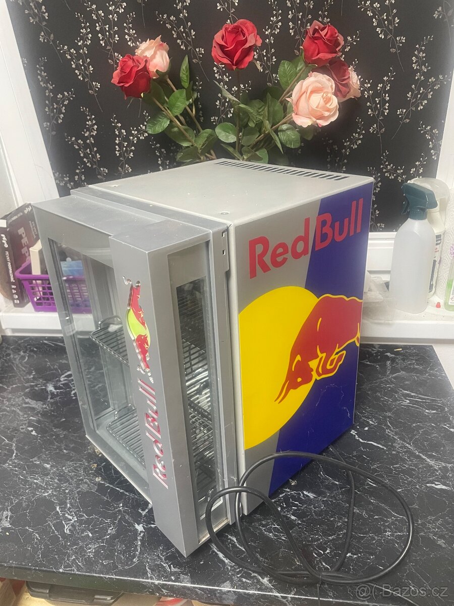 Malá lednice Redbull
