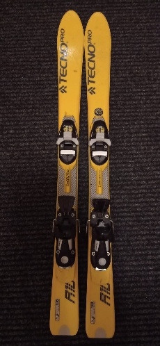 Lyže 108cm TECHNO