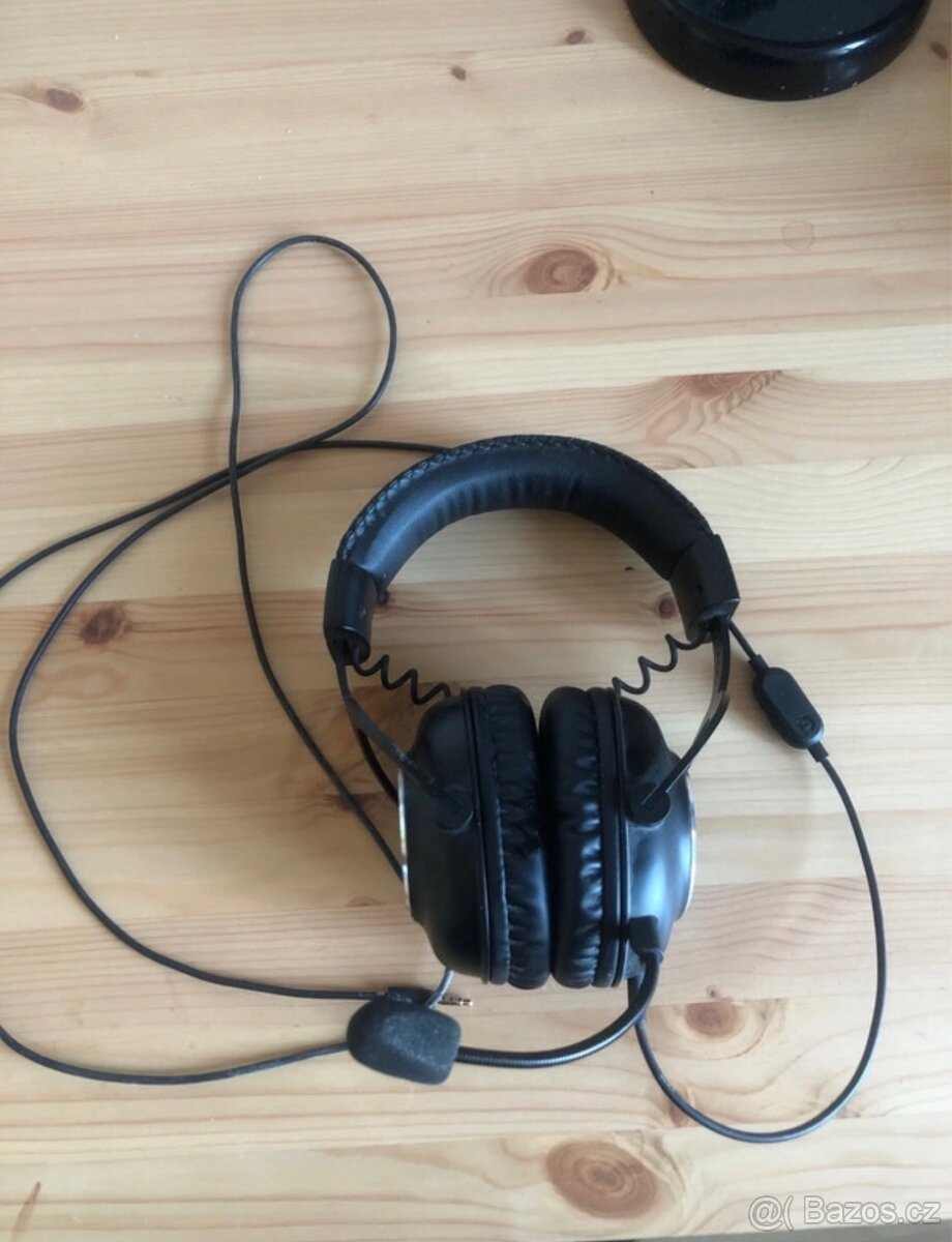 Herní sluchátka Logitech Pro