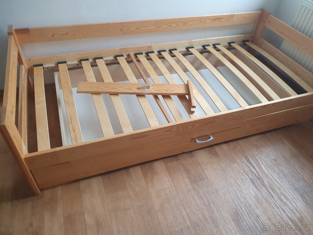 Dětská postel masiv s úložným prostorem 180x80