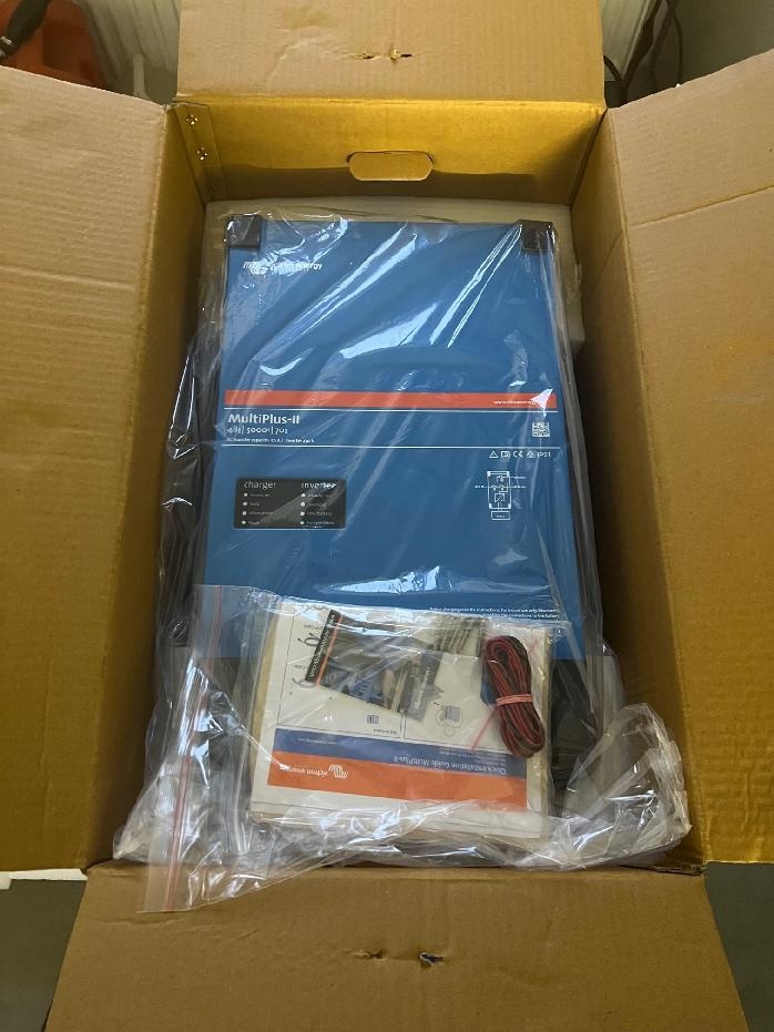 Victron Energy Multiplus II 48V-5000VA -70A- Měnič nabíjen