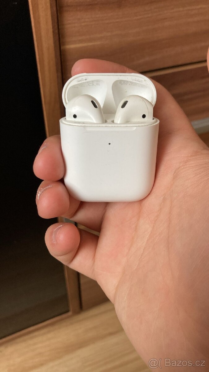 Apple AirPods 2.