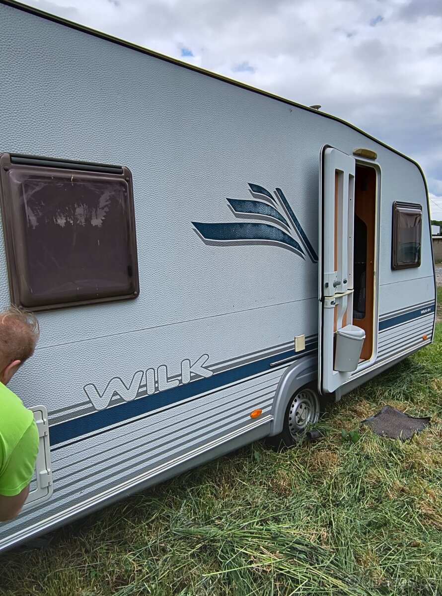 Karavan Wilk S4 r.v. 2005