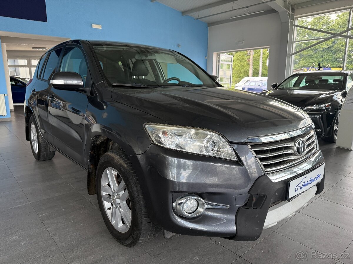 Toyota RAV4 2,2 110kW,4X4,PŮVOD ČR