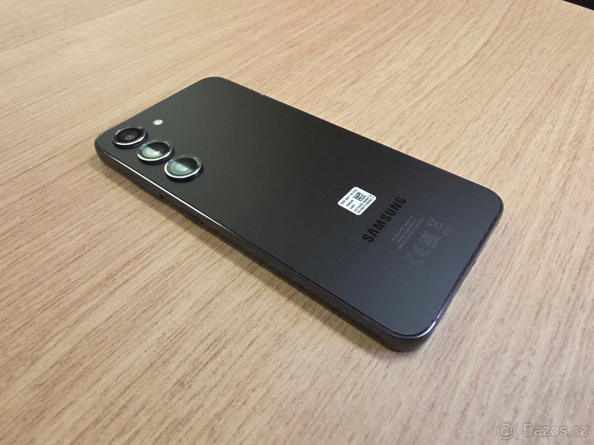 Samsung Galaxy S23 256 GB - velmi zachovalý