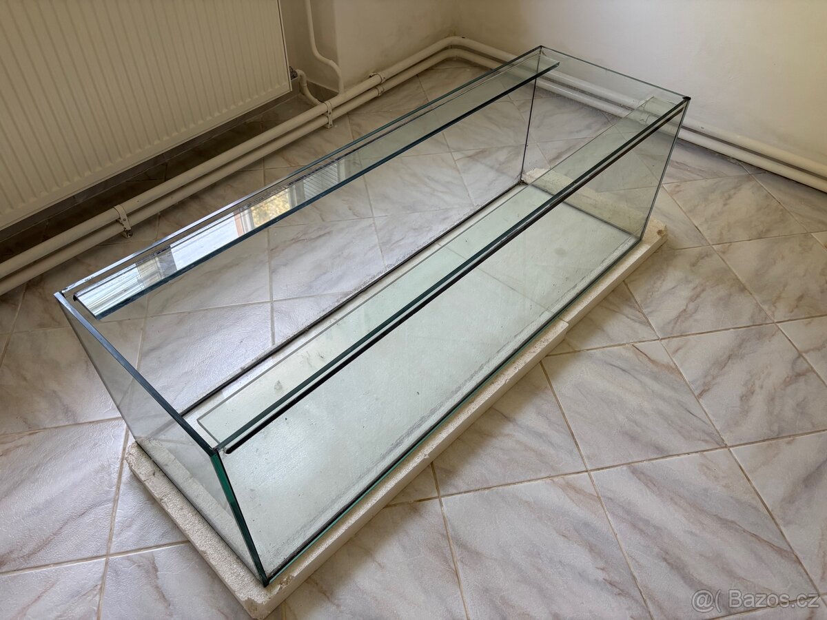 Prodám velké akvárium - 260 l