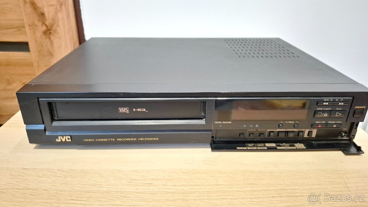Videorekordér JVC HR-D520