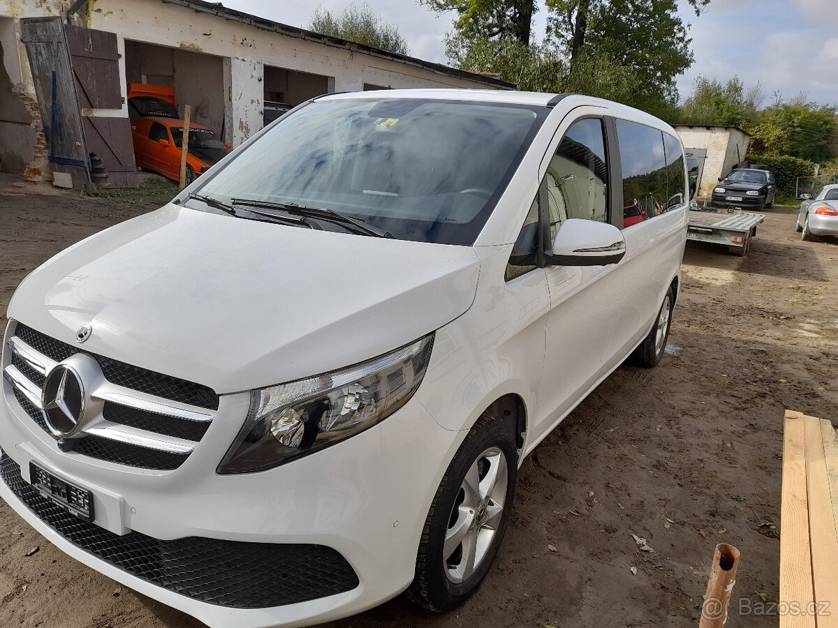 Mercedes V220 4 matic