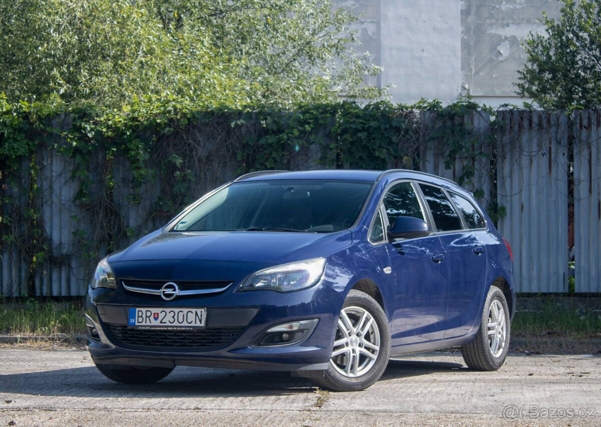 Opel Astra 1.6 CDTI /AJ NA SPÁTKY/