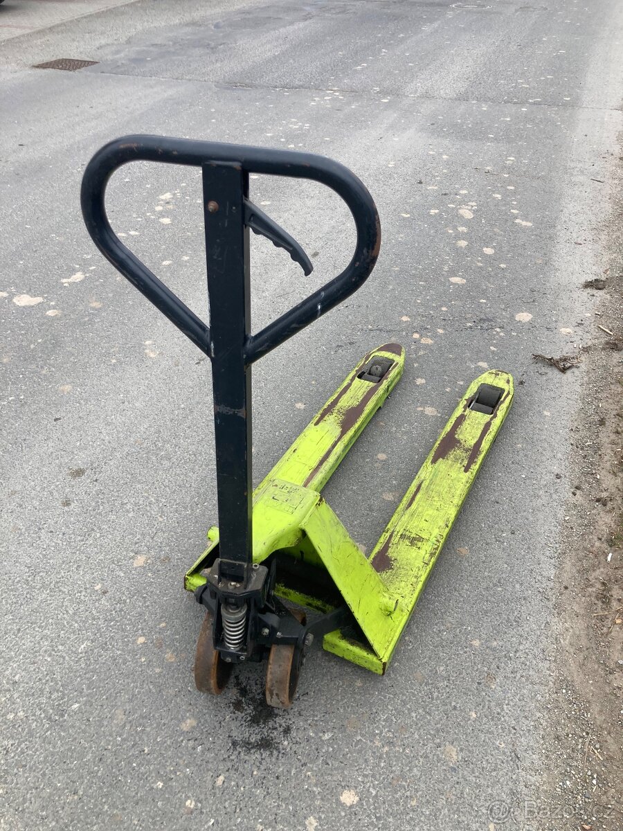 Ruční paletový vozík Pramac lifter
