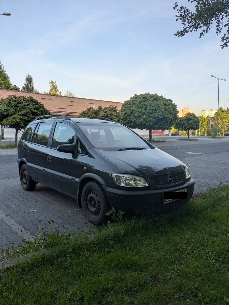 Opel Zafira A - na dojetí či náhradní díly