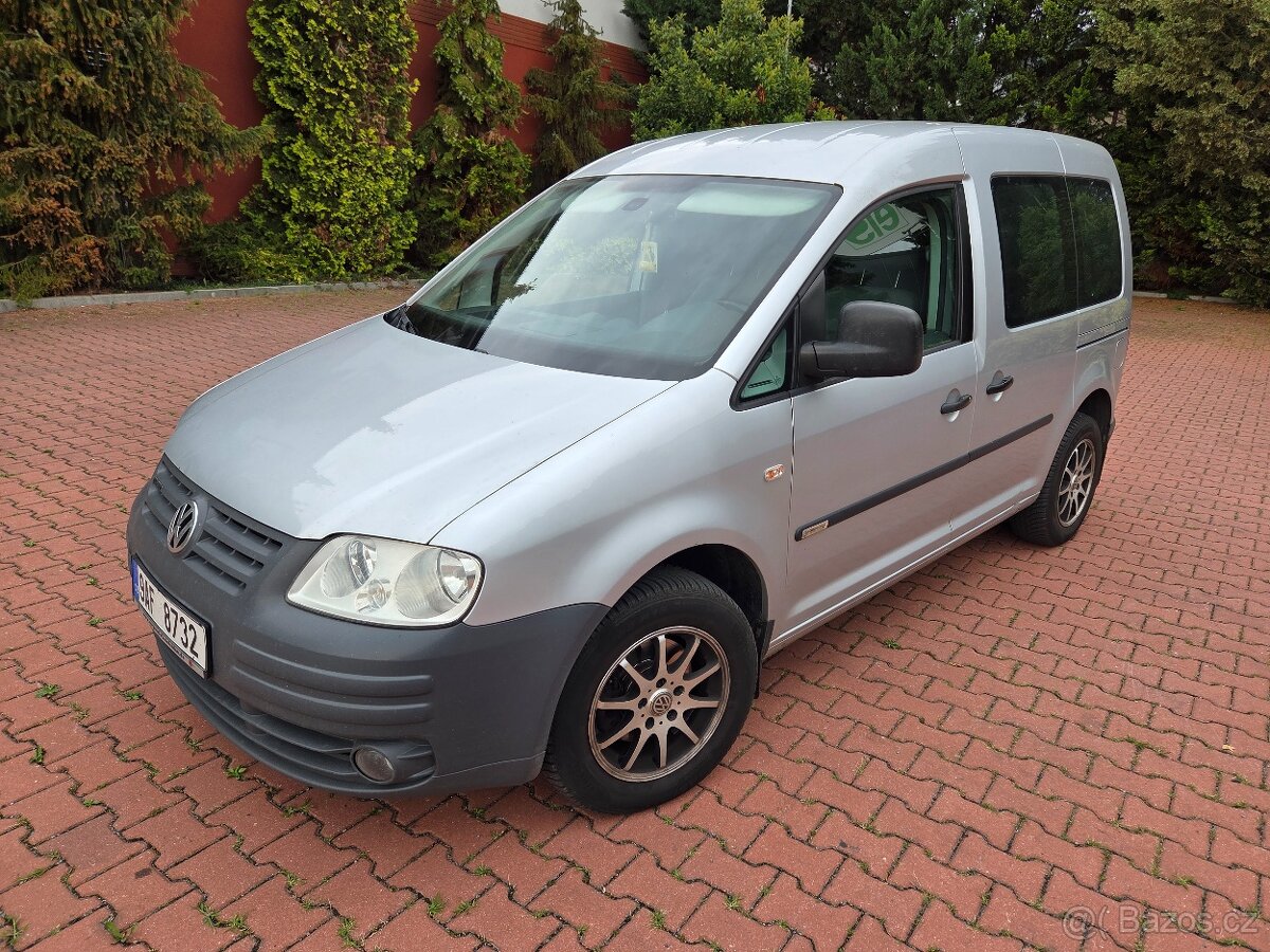 VW Caddy 1.9TDI 77kW 2009,tažné,bez koroze,serviska