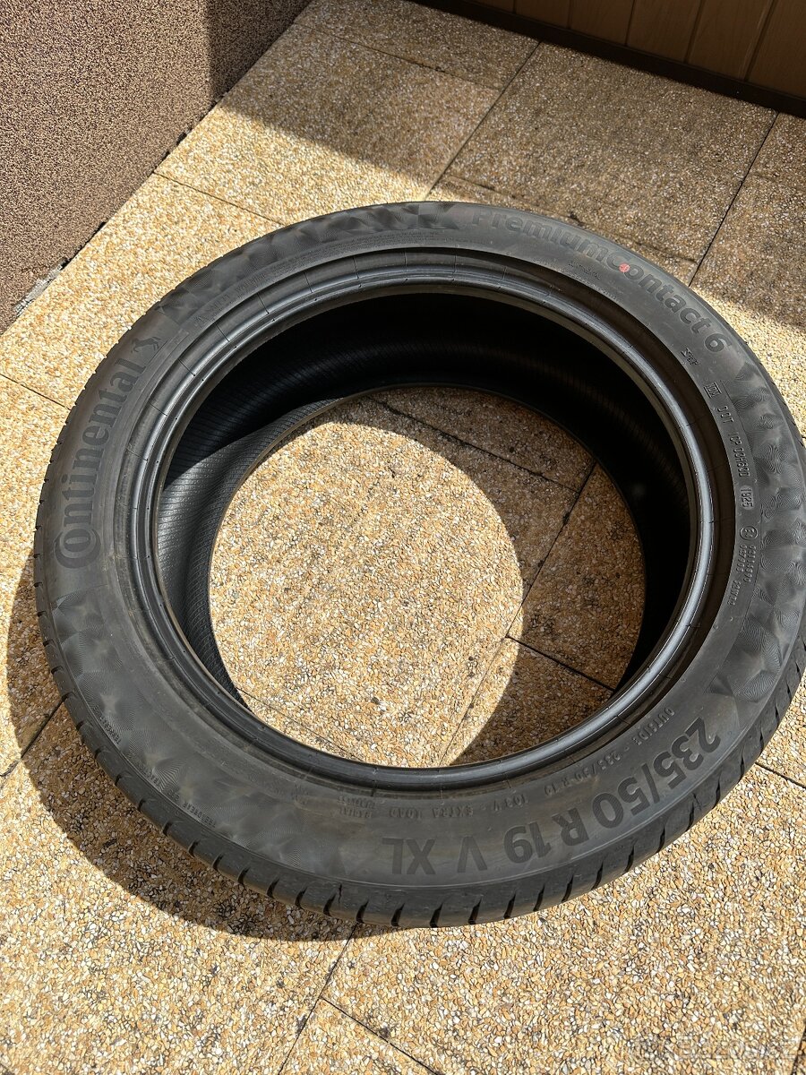 CONTINENTAL PremiumContact 6 VOL 235/50 R19 99 V