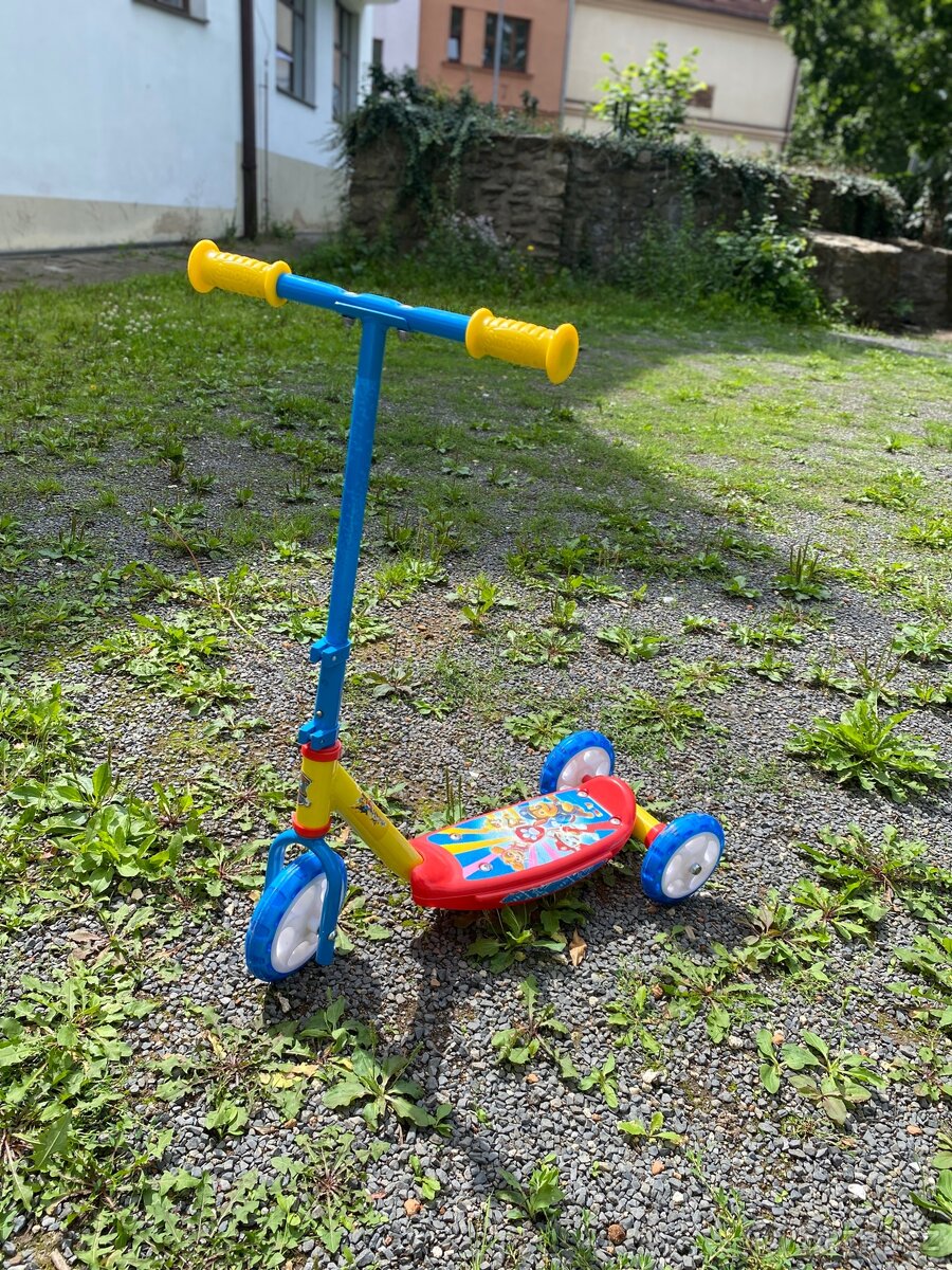 TŘÍKOLOVÁ KOLOBĚŽKA Tlapková patrola