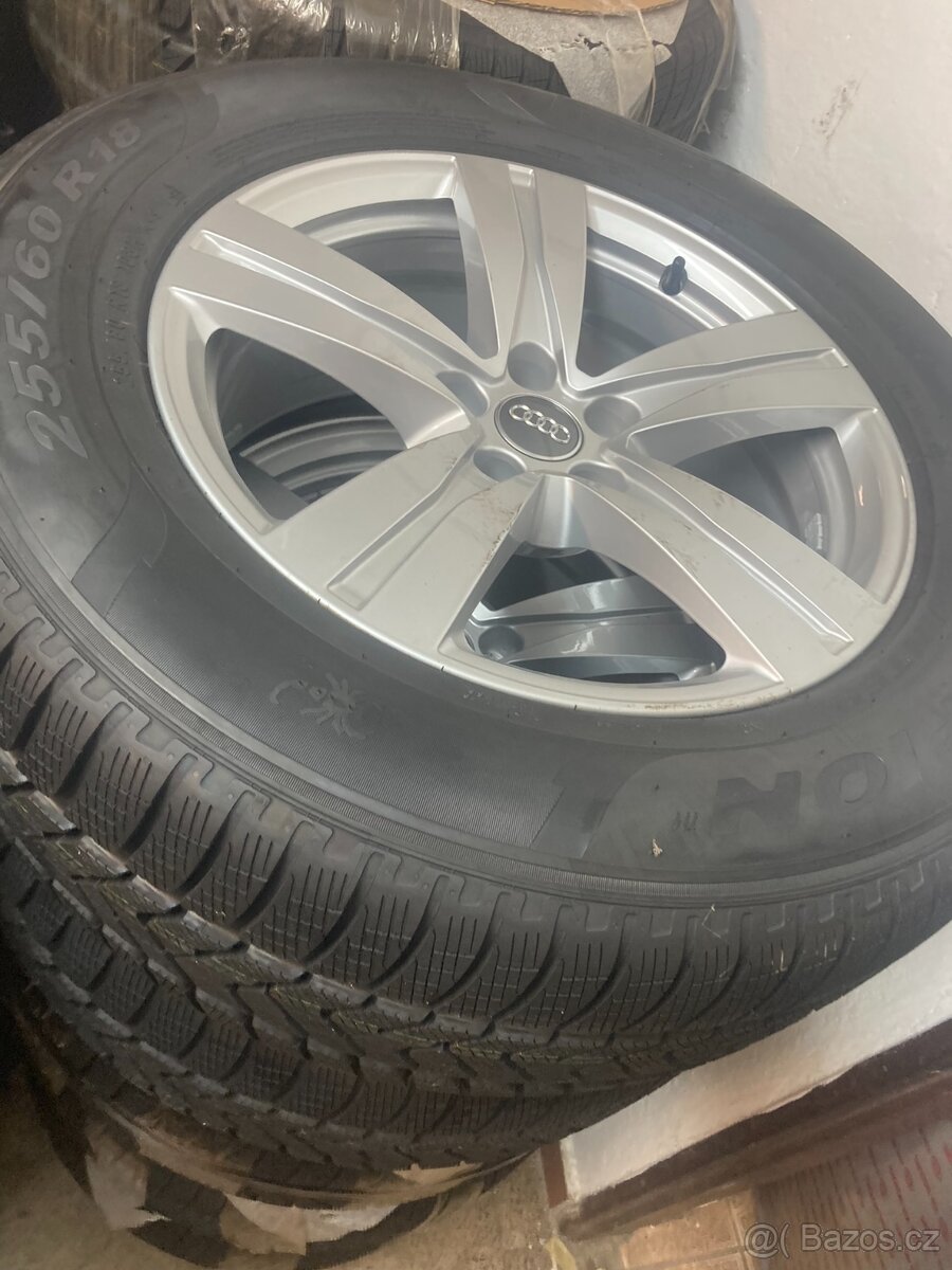 AUDI Q7 4M- Nová zimní sada kol 18"